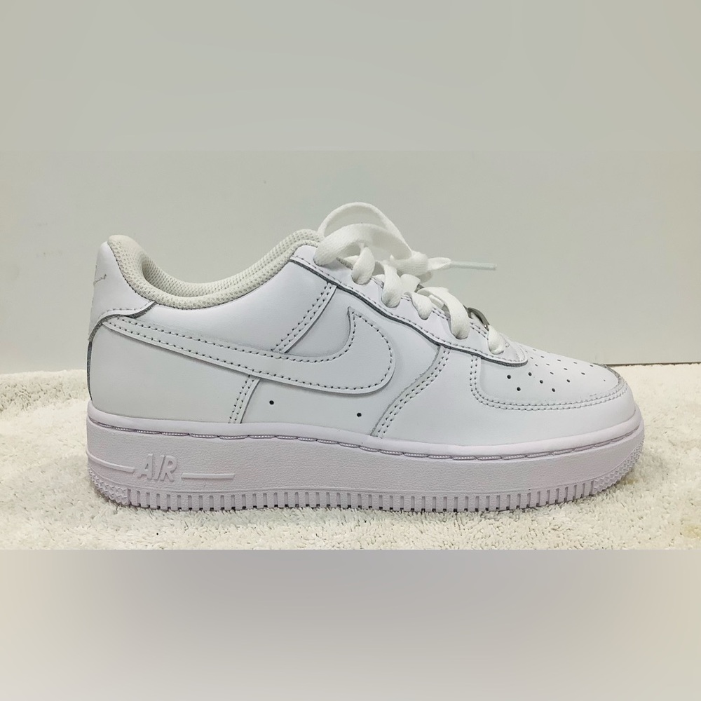 Nike Air Force 1 White Sneakers NEW Size Kids 3